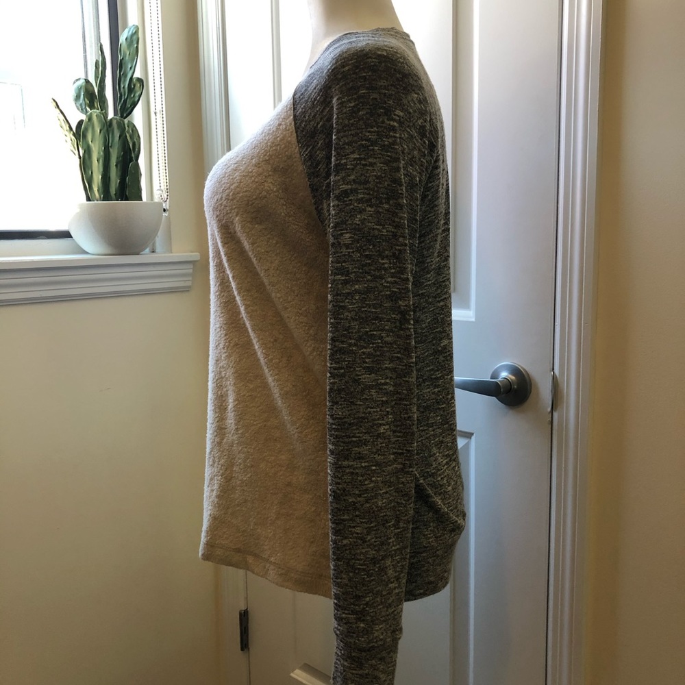 Freeloader shirt with extra long sleeves - Picture 3 of 8